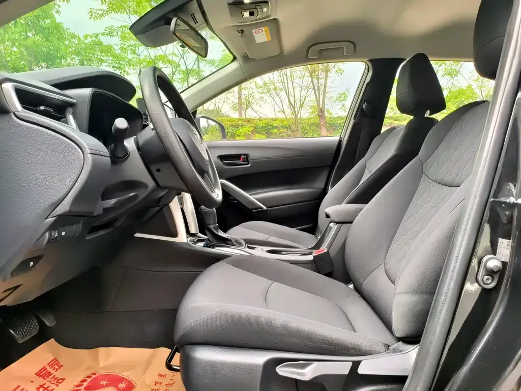 Toyota Corolla Cross — фото 3