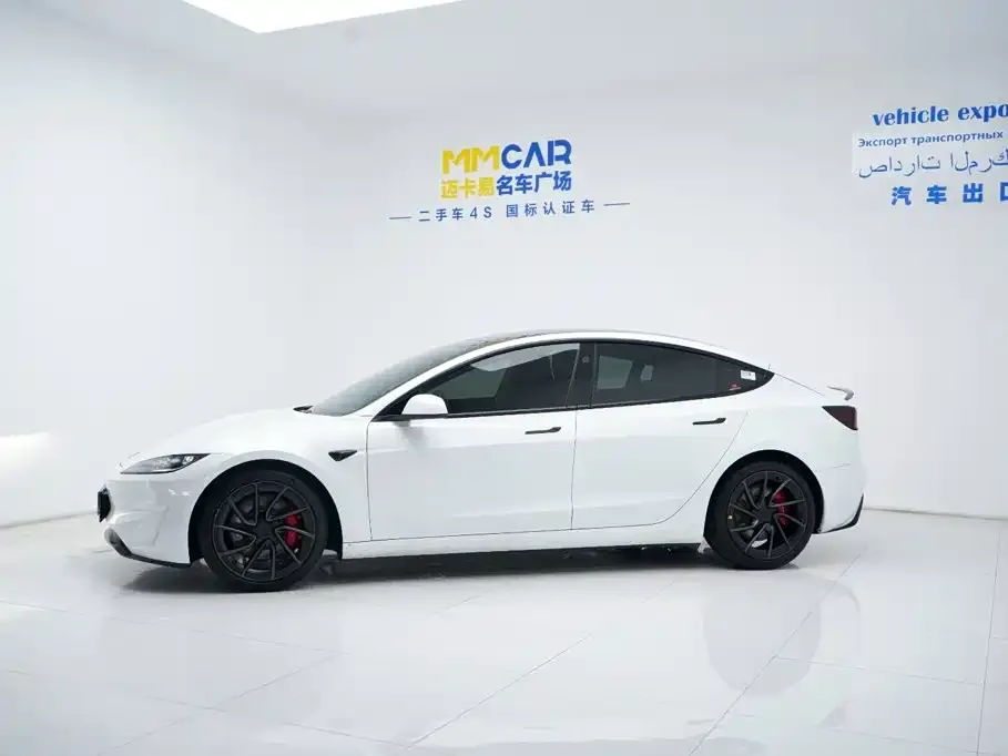Tesla Model 3 — фото 6