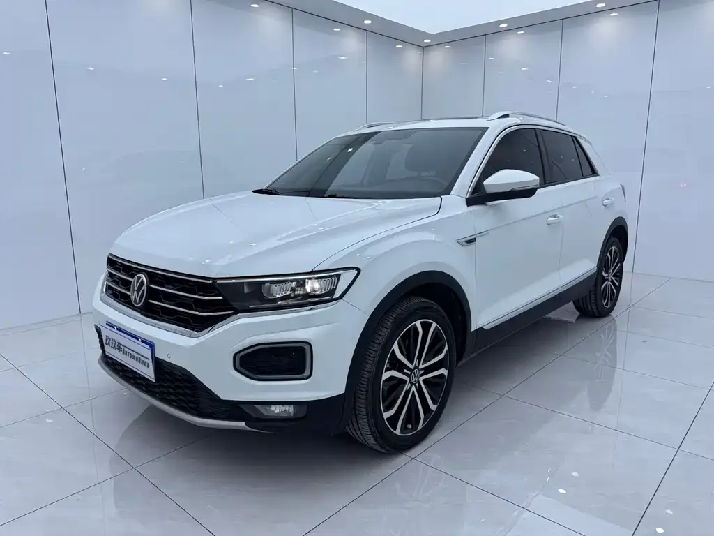 Volkswagen T-Roc — фото 1