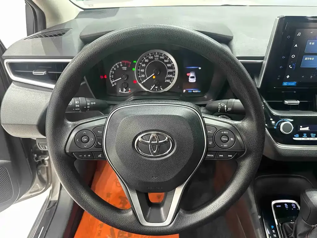 Toyota Corolla — фото 2