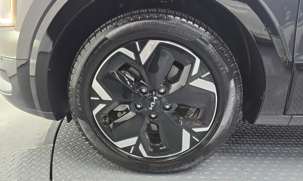 Kia Niro — фото 10