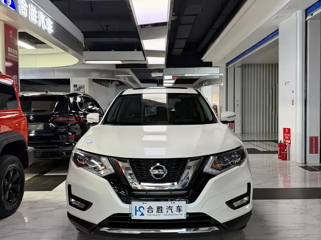 Nissan X-Trail — фото 8