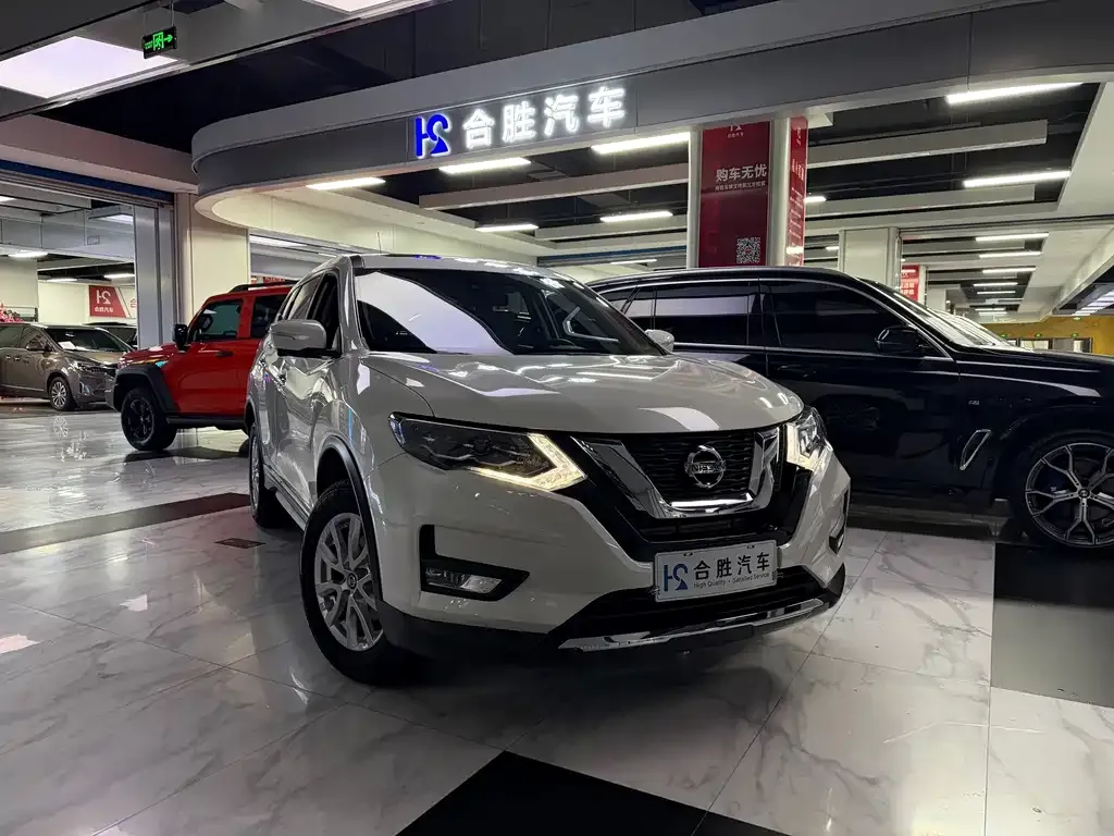 Nissan X-Trail — фото 9