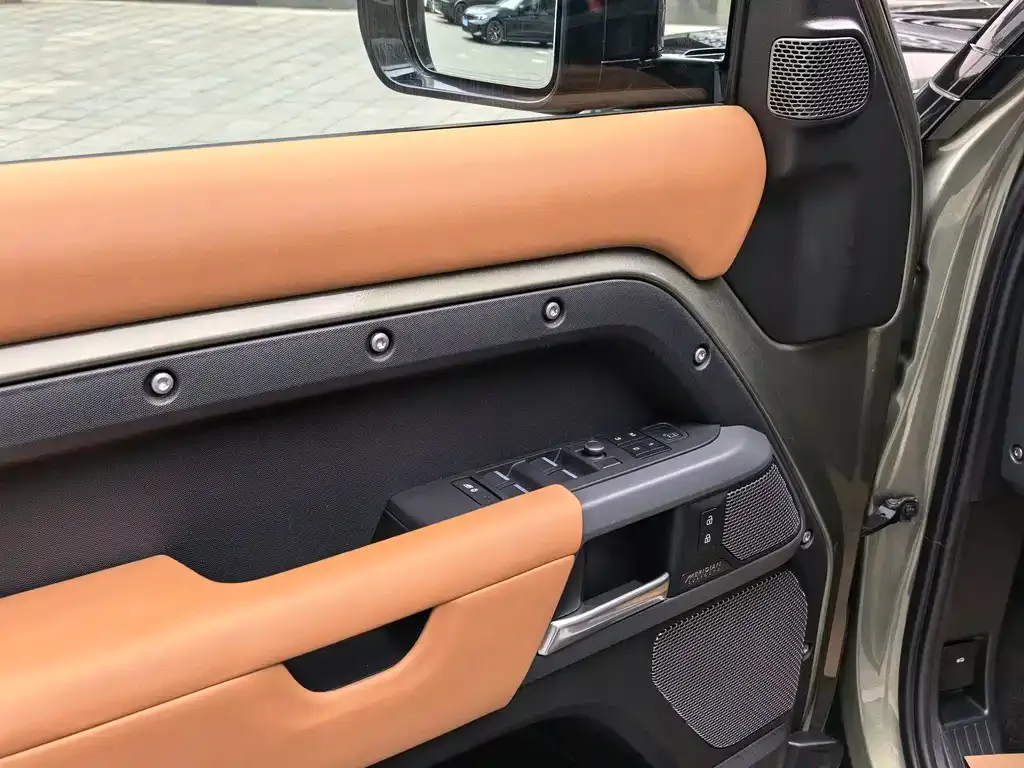 Land Rover Defender — фото 3