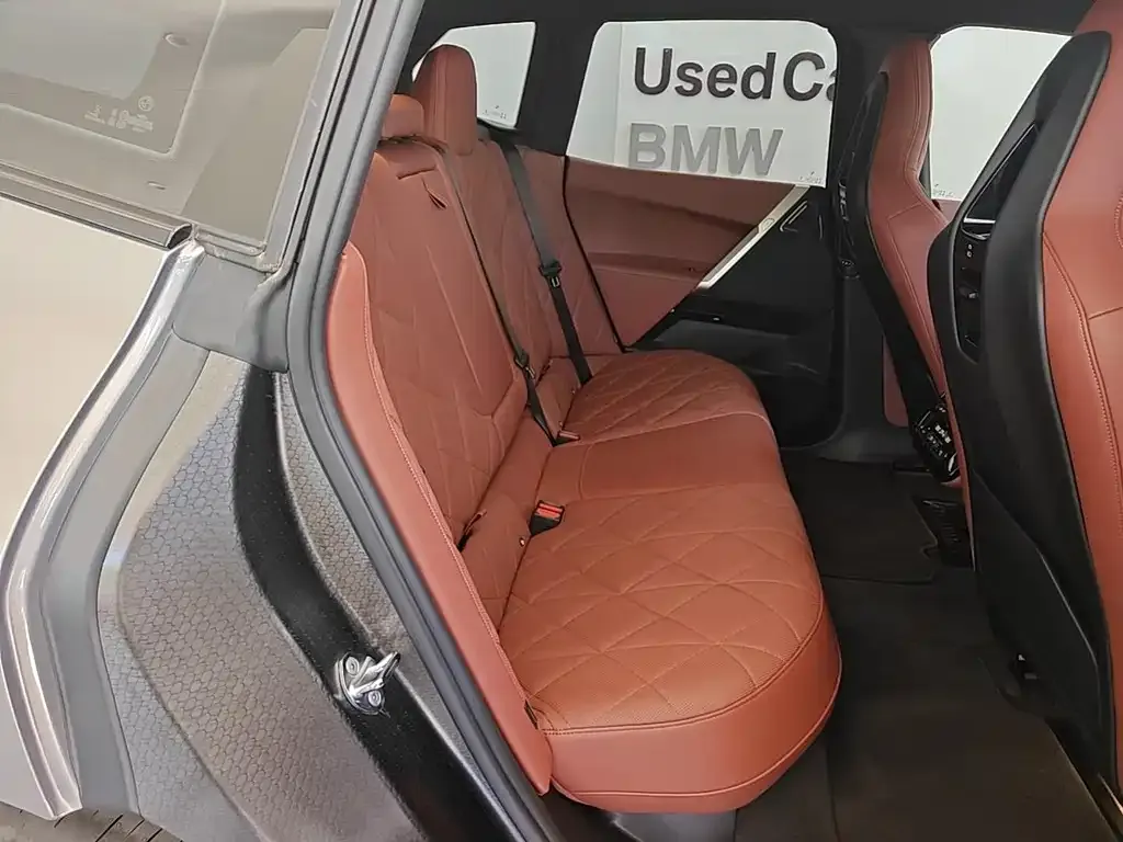 BMW iX M60 2025 из CN, фото 8