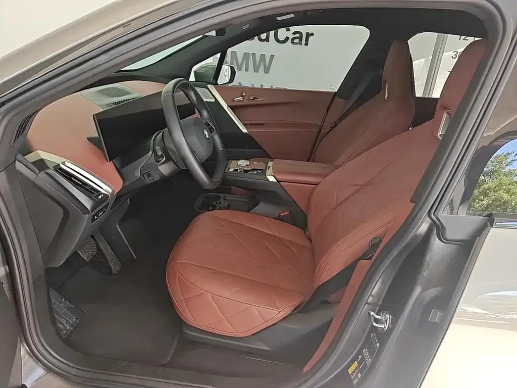 BMW iX M60 2025 из CN, фото 9
