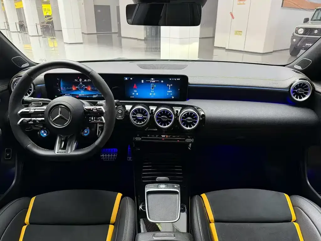 Mercedes-Benz CLA AMG — фото 4