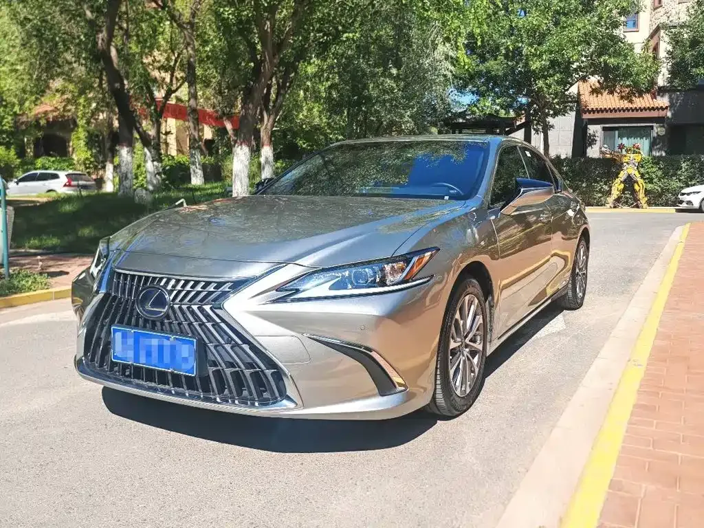 Lexus ES — фото 9