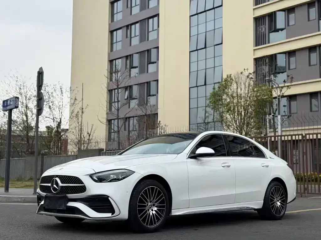 Mercedes-Benz C-Class — фото 1