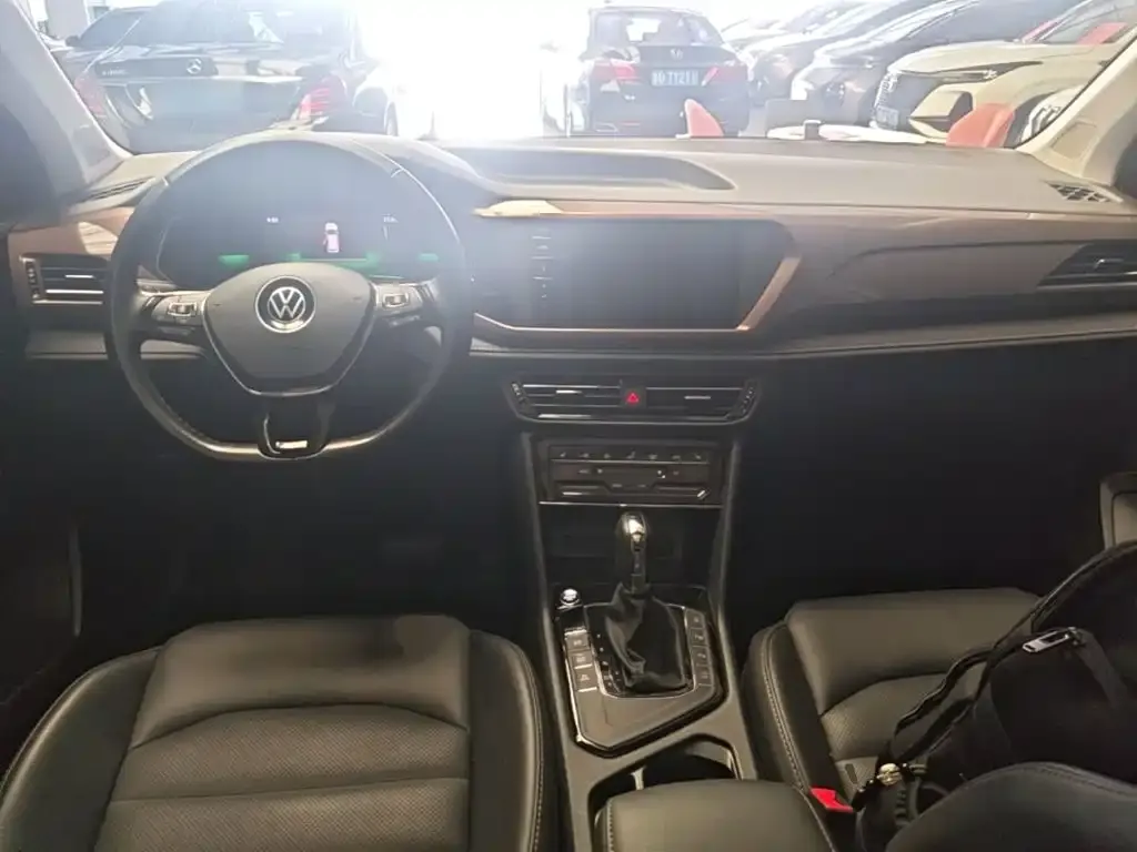 Volkswagen Tharu — фото 6