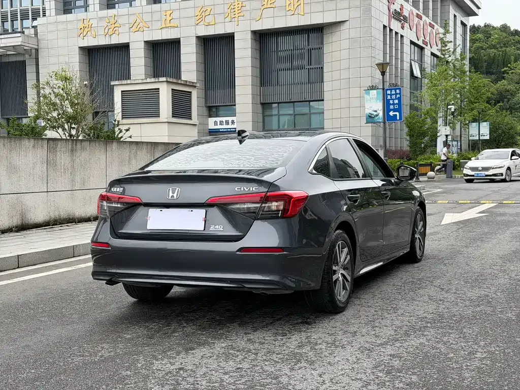 Honda Civic — фото 8