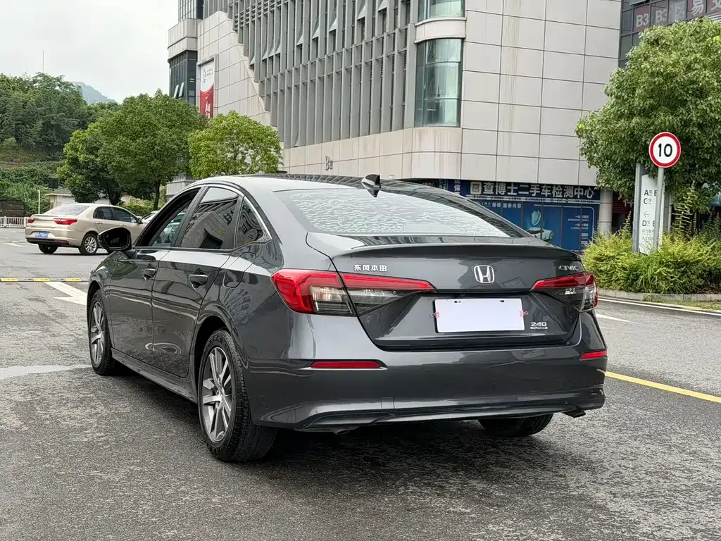 Honda Civic — фото 7