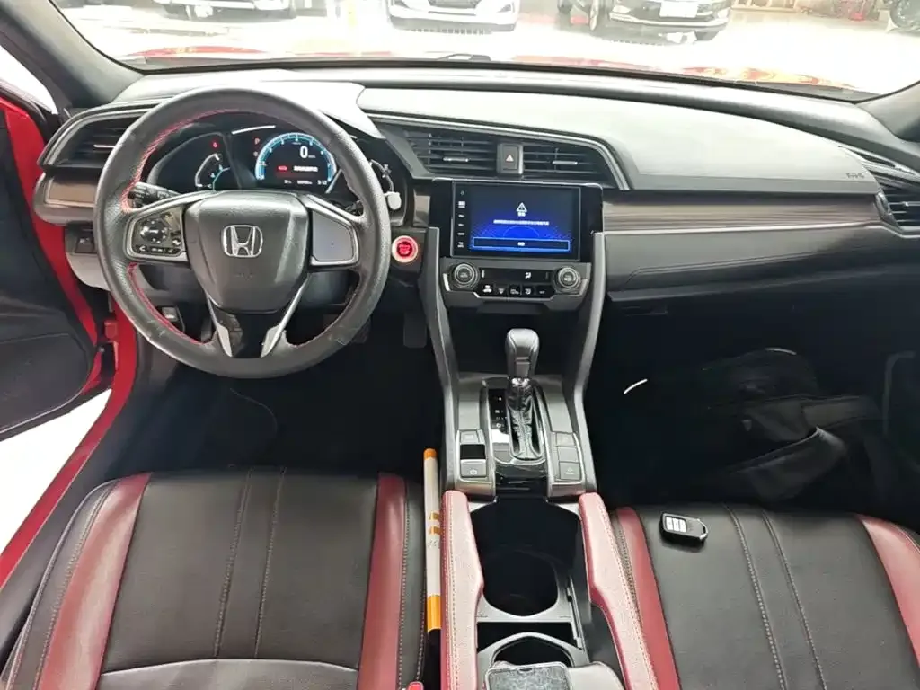 Honda Civic — фото 10