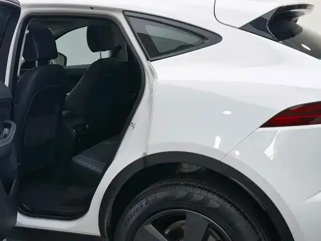 Jaguar E-PACE 2024 из CN, фото 9