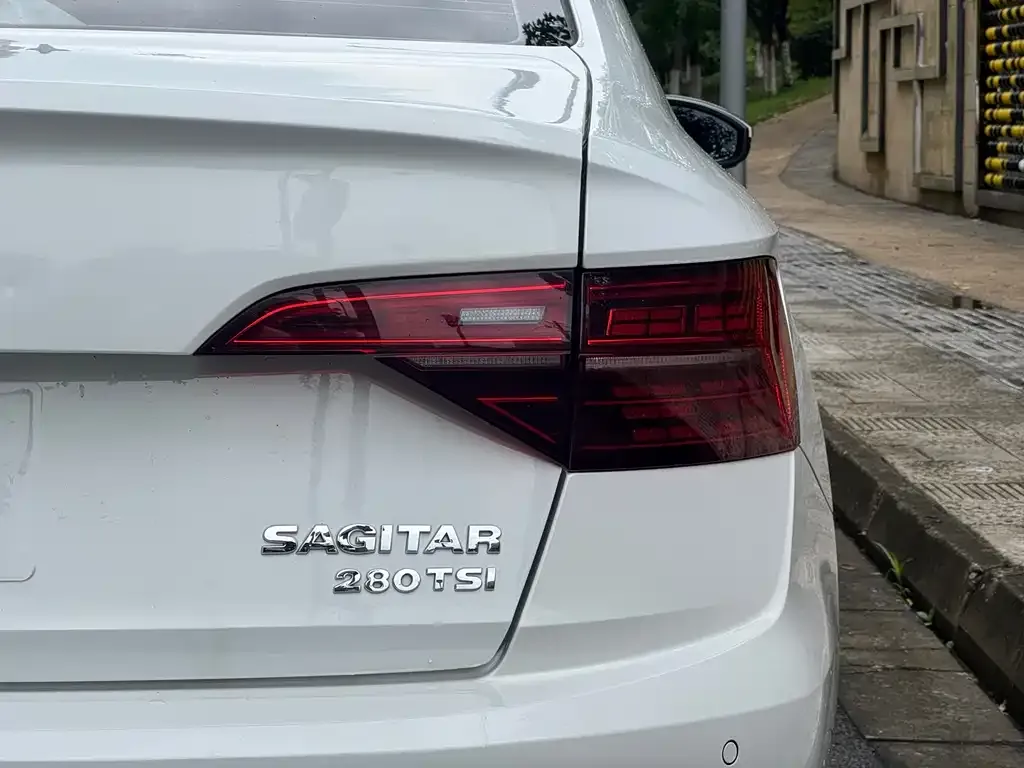 Volkswagen Sagitar 2021 из CN, фото 2