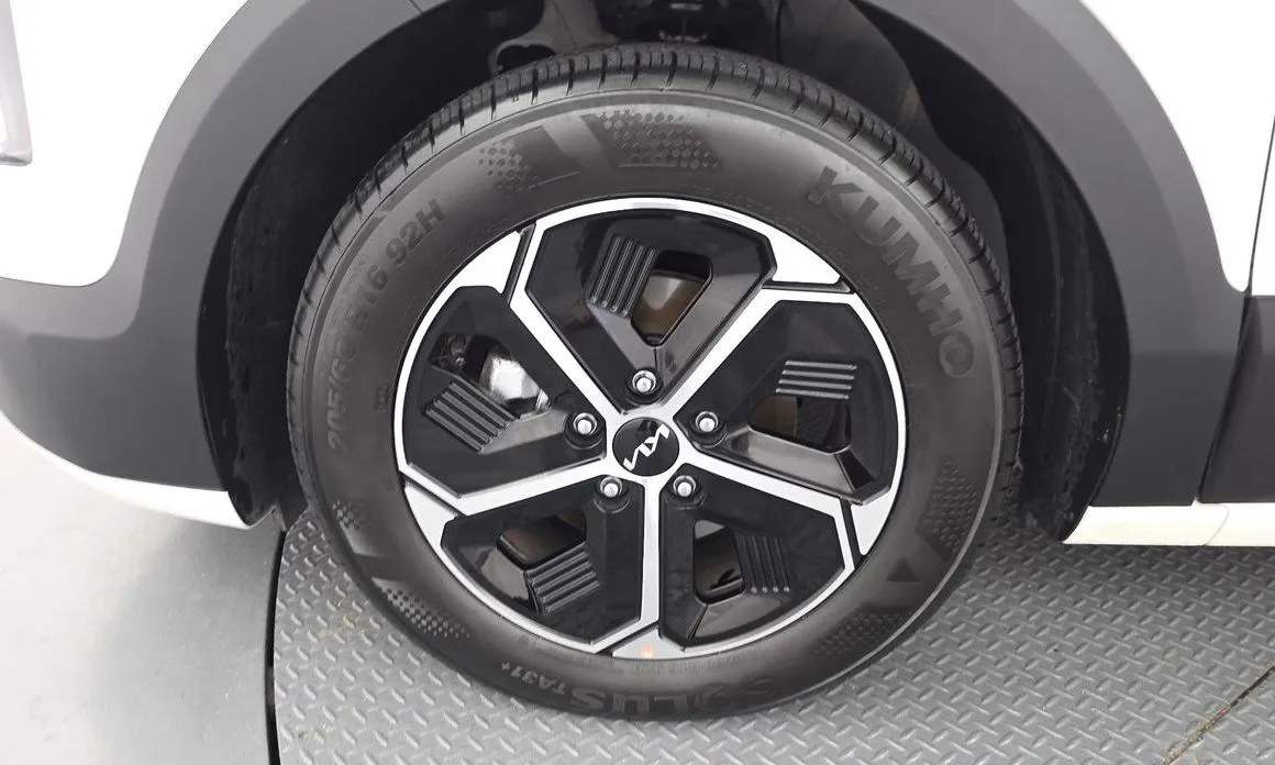 Kia Niro — фото 10