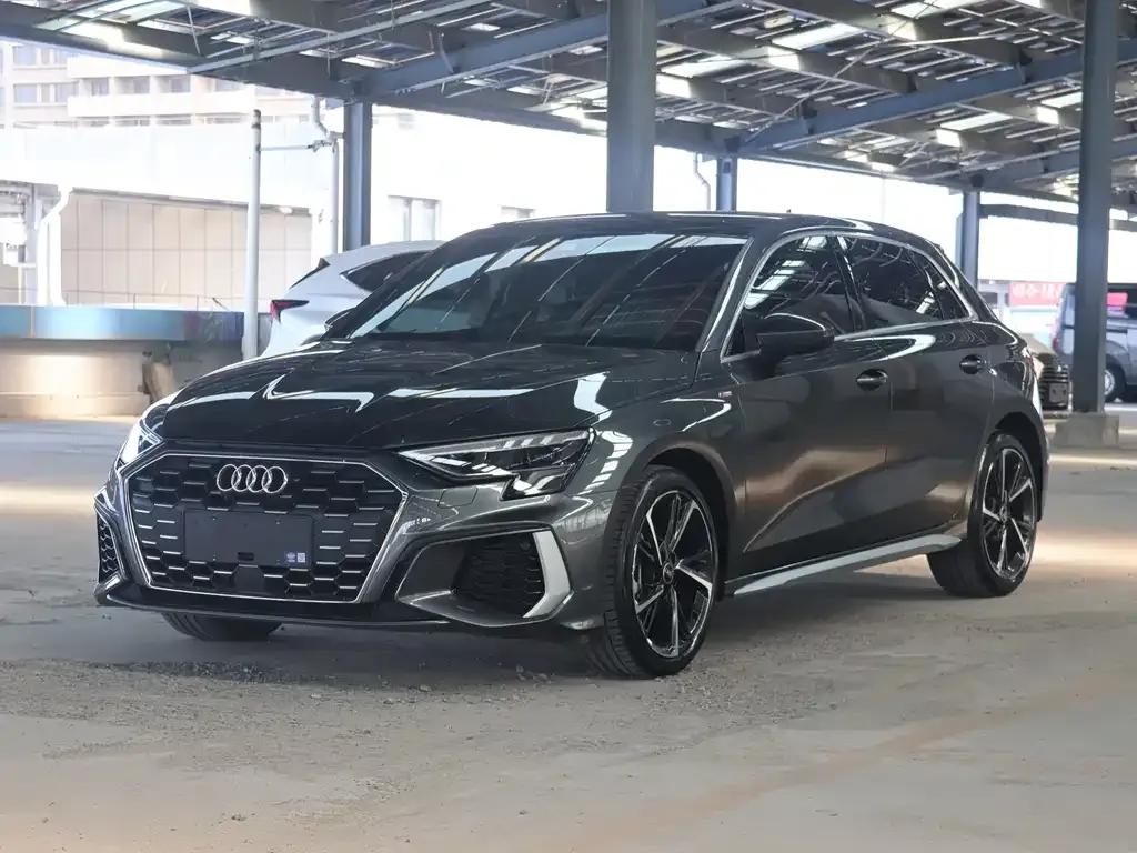 Audi A3 — фото 1