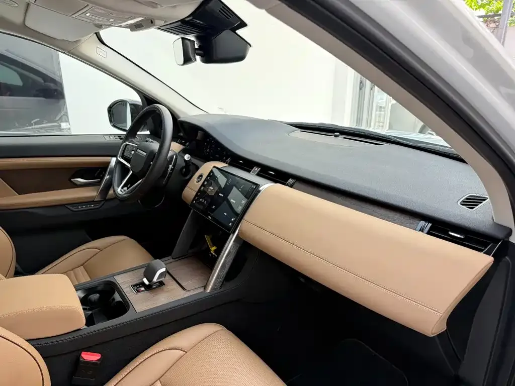 Land Rover Discovery Sport — фото 10