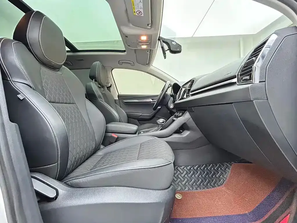 Skoda Karoq — фото 6