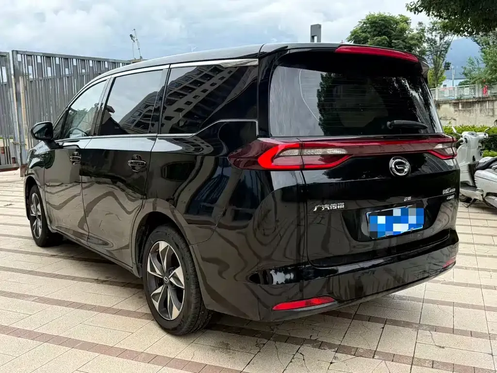 GAC Motor Trumpchi M6 — фото 10