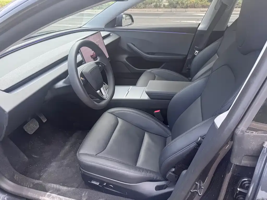 Tesla Model 3 — фото 4