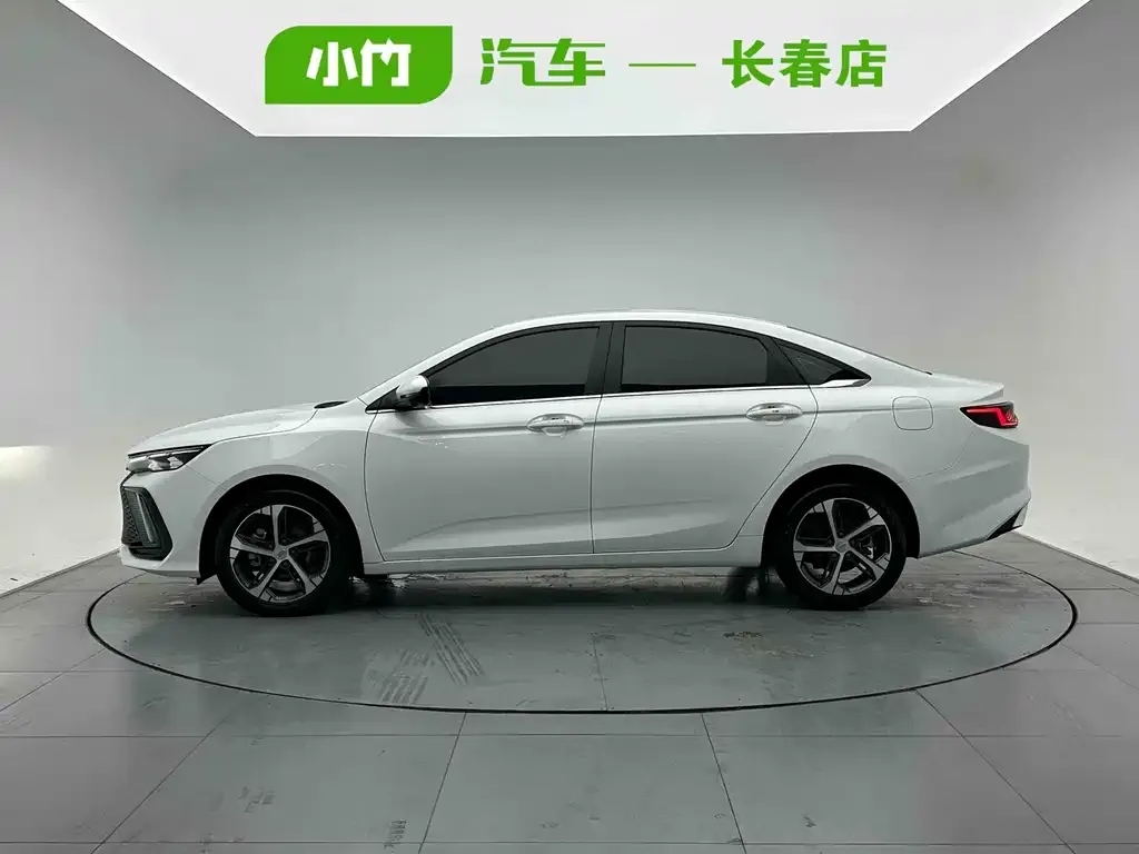 Geely Emgrand L — фото 10