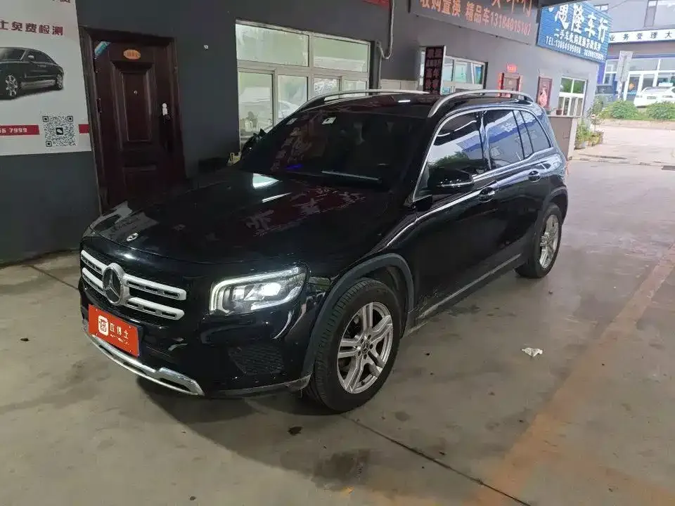 Mercedes-Benz GLB — фото 1