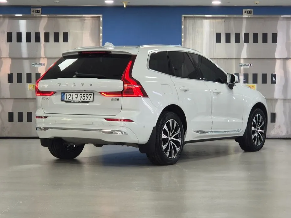 Volvo XC60 — фото 2