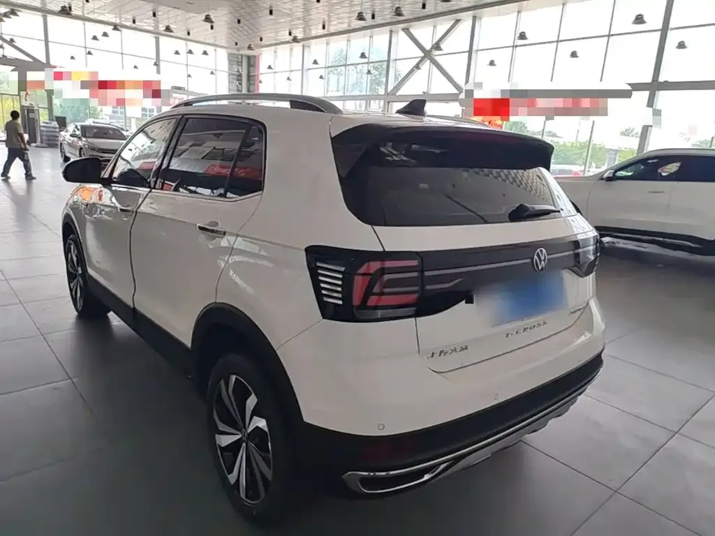 Volkswagen T-Cross — фото 9