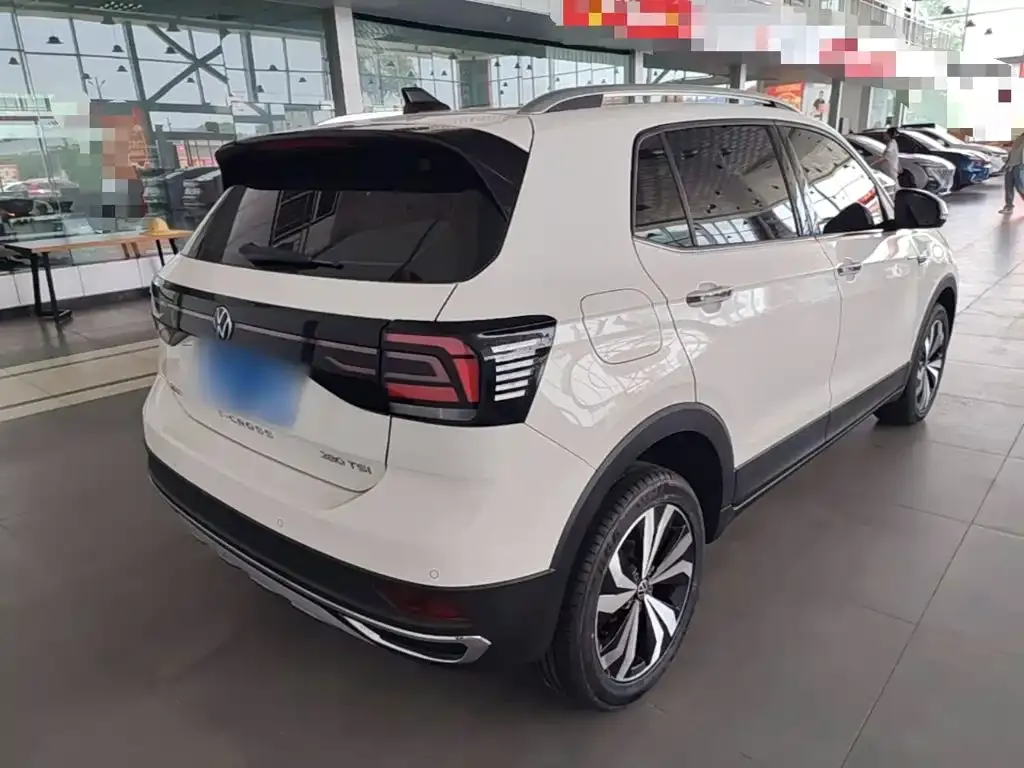 Volkswagen T-Cross — фото 10