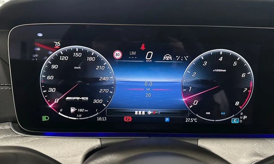 Mercedes-Benz AMG GT — фото 10