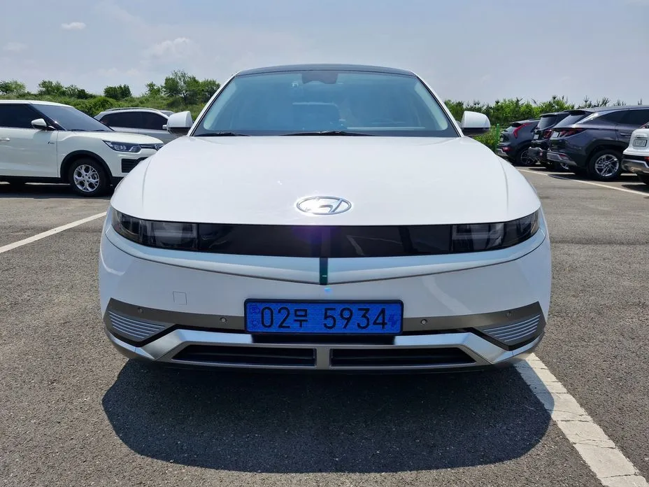 Hyundai Ioniq5 — фото 1
