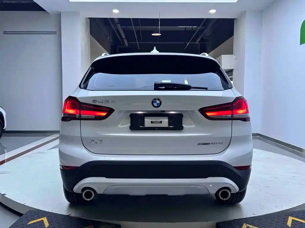 BMW X1 — фото 6