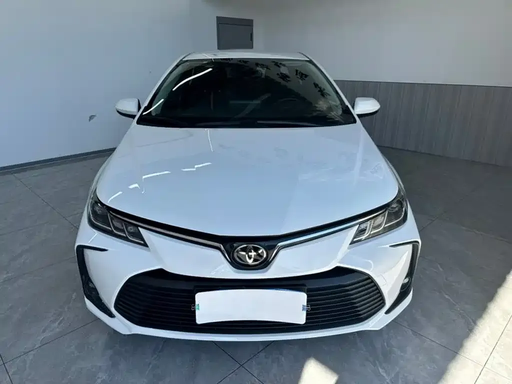 Toyota Corolla — фото 9