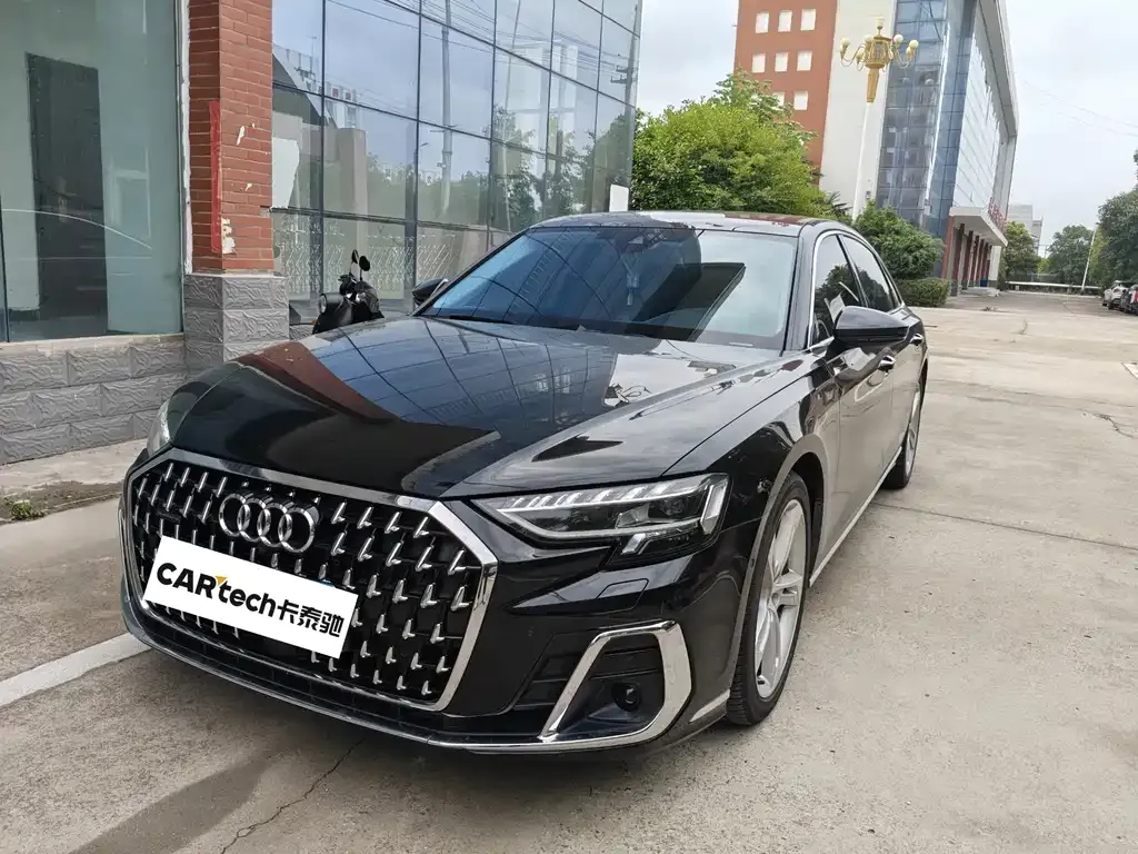 Audi A8 — фото 3