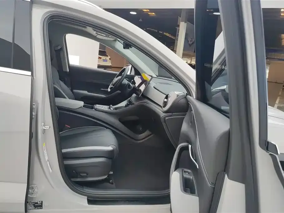 BYD Seal 05 DM-i — фото 4
