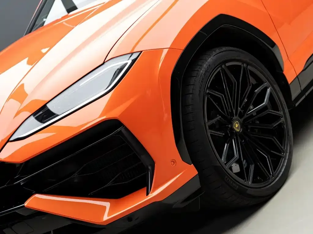 Lamborghini Urus SE — фото 6