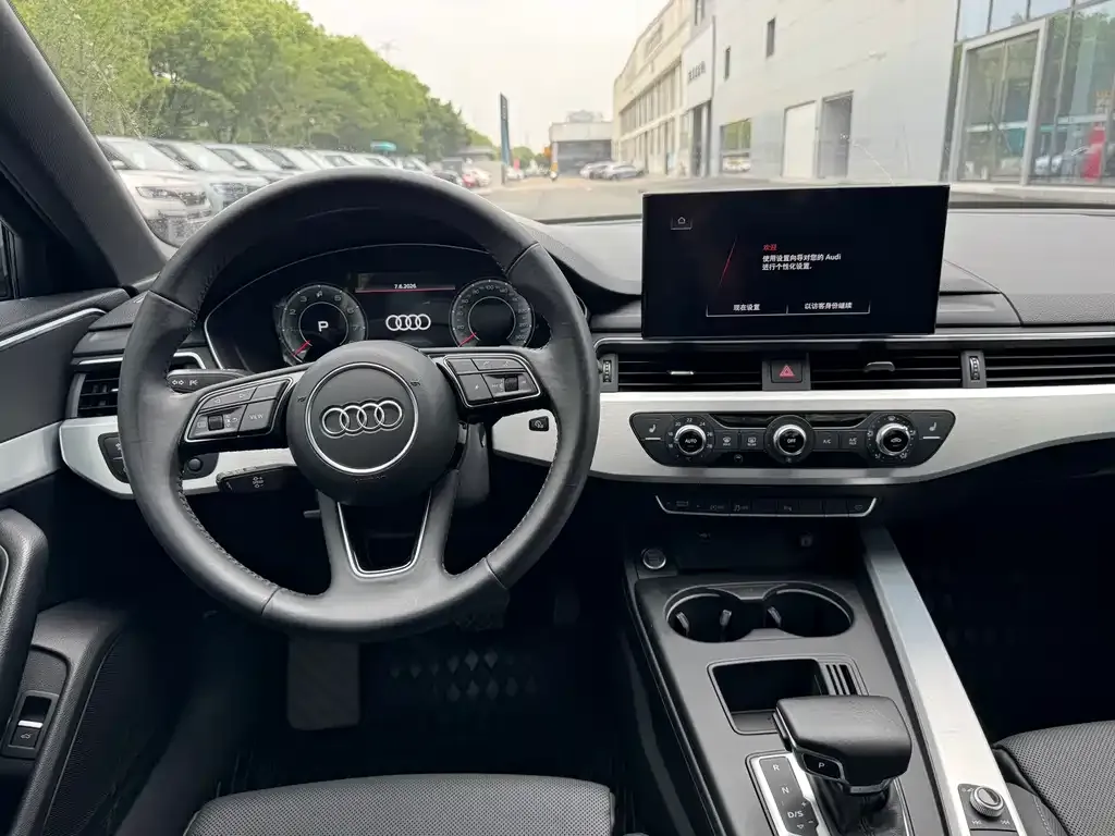 Audi A4L 2022 из CN, фото 10
