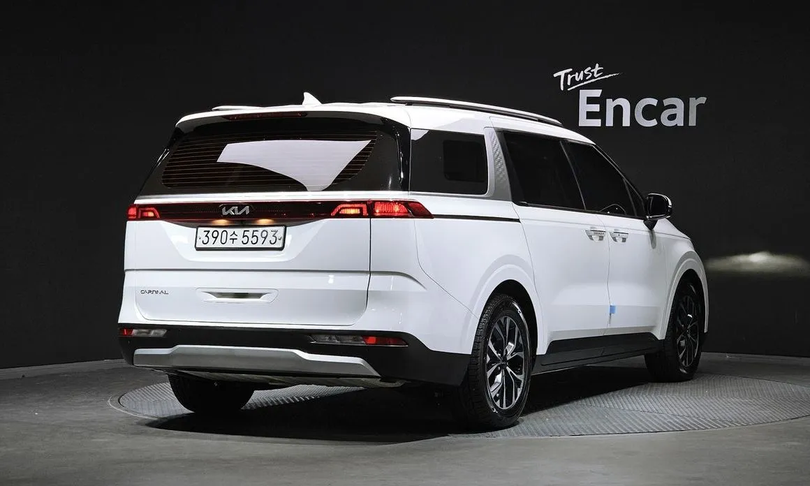 Kia Carnival — фото 2