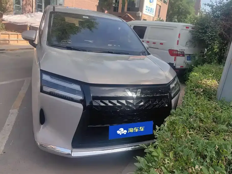 Wuling Starlight 730 New Energy — фото 1