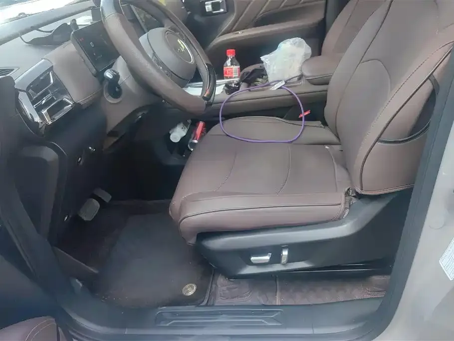Wuling Starlight 730 New Energy — фото 2