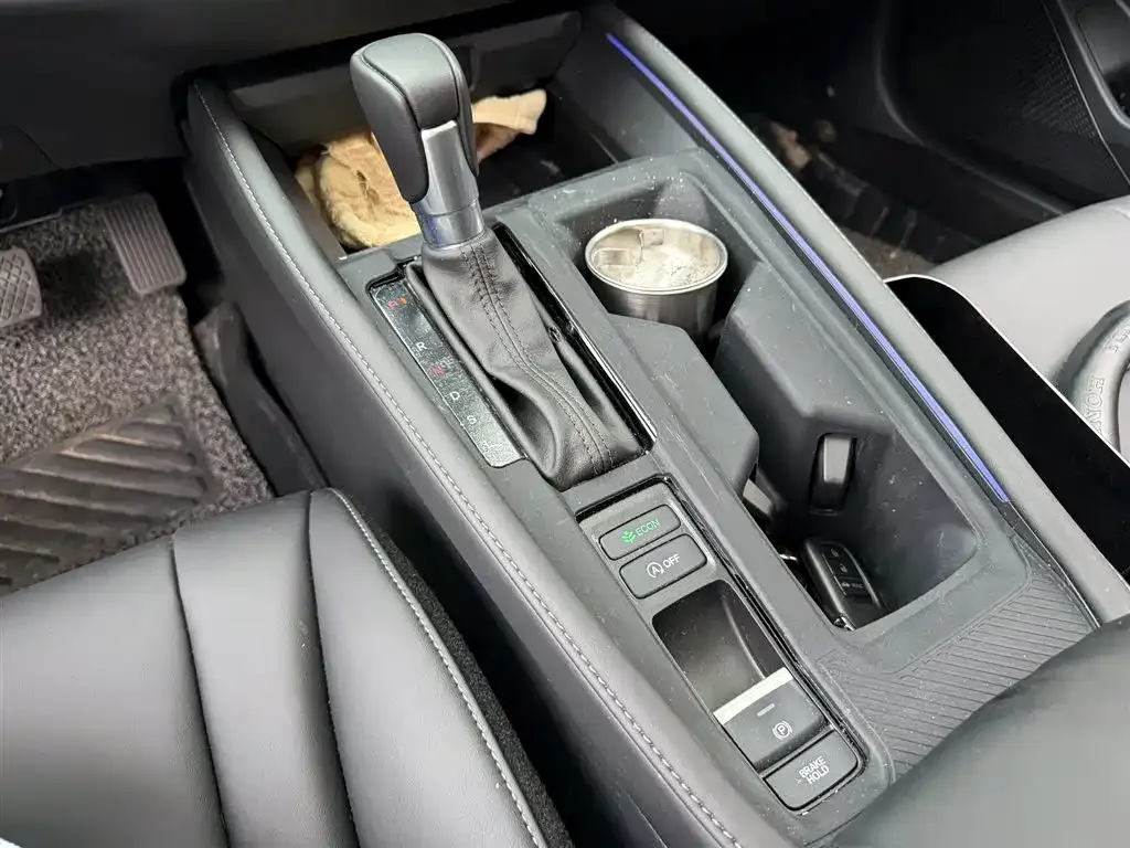 Honda Accord — фото 7