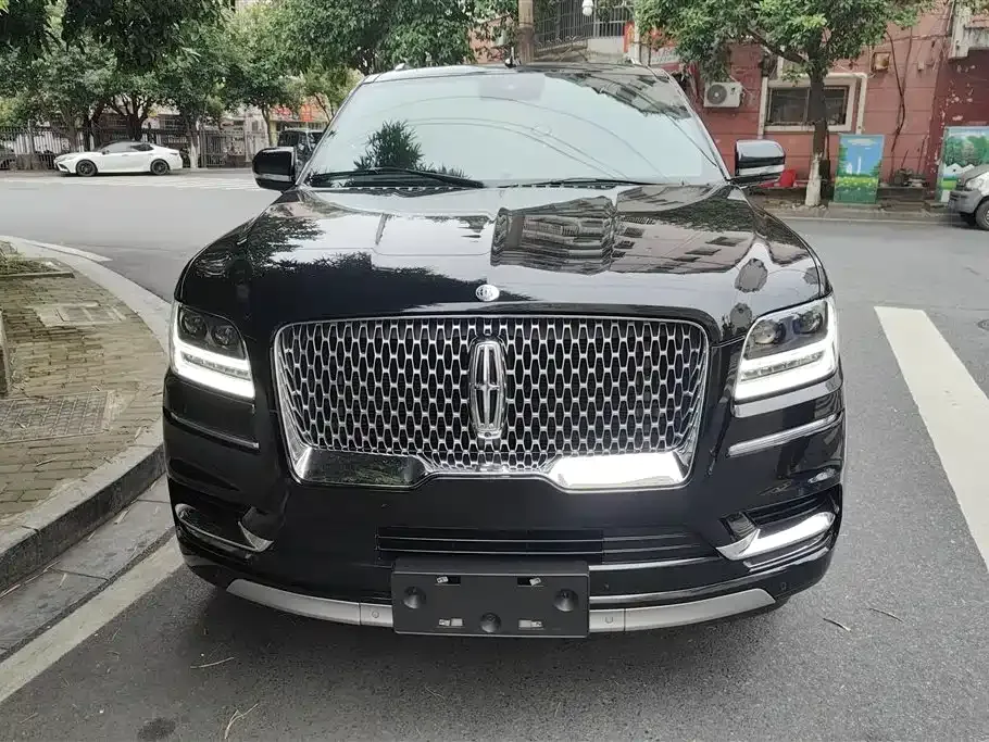 Lincoln Navigator — фото 10
