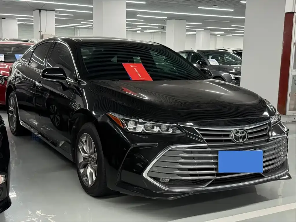 Toyota Avalon — фото 10