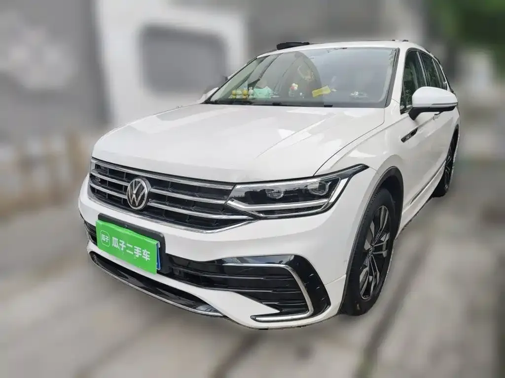 Volkswagen Tiguan L — фото 4