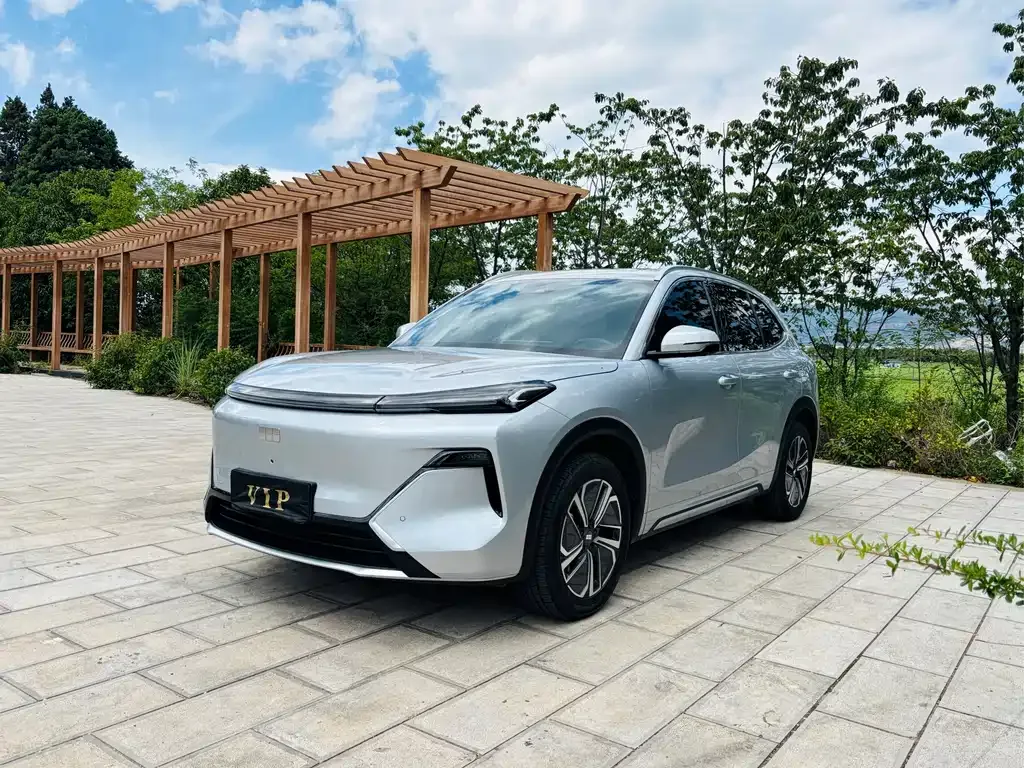 Geely Galaxy Xingjian 7 — фото 1