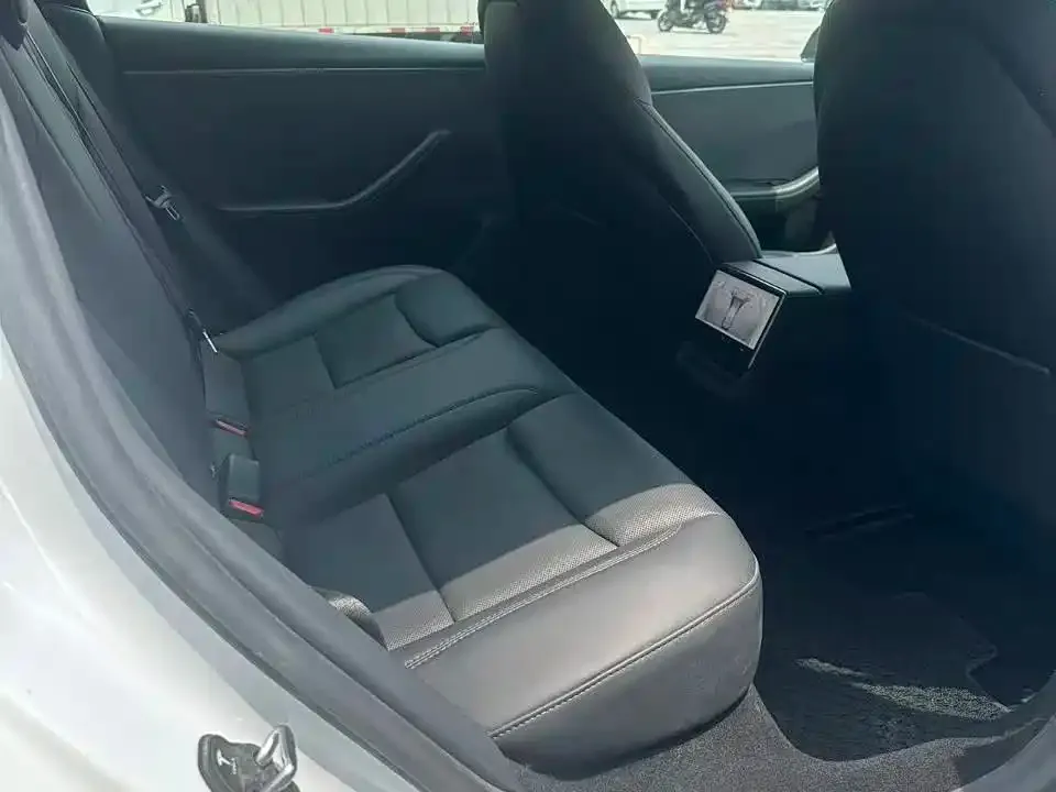 Tesla Model 3 — фото 2