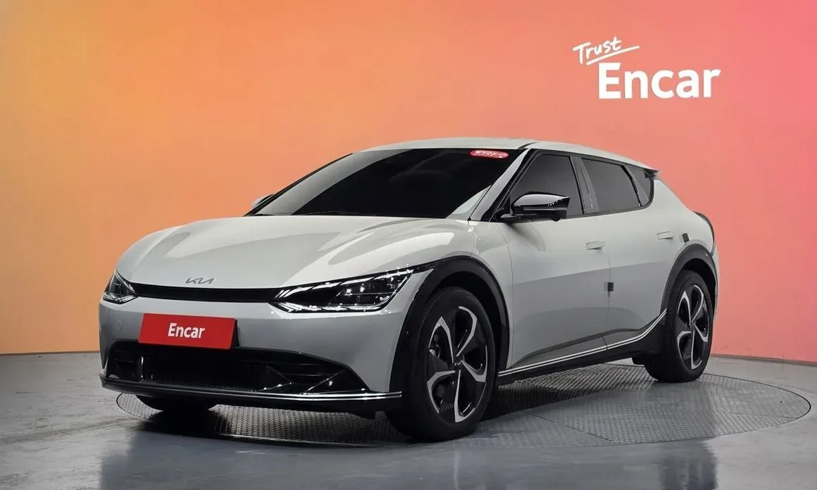 Kia EV6 — фото 1