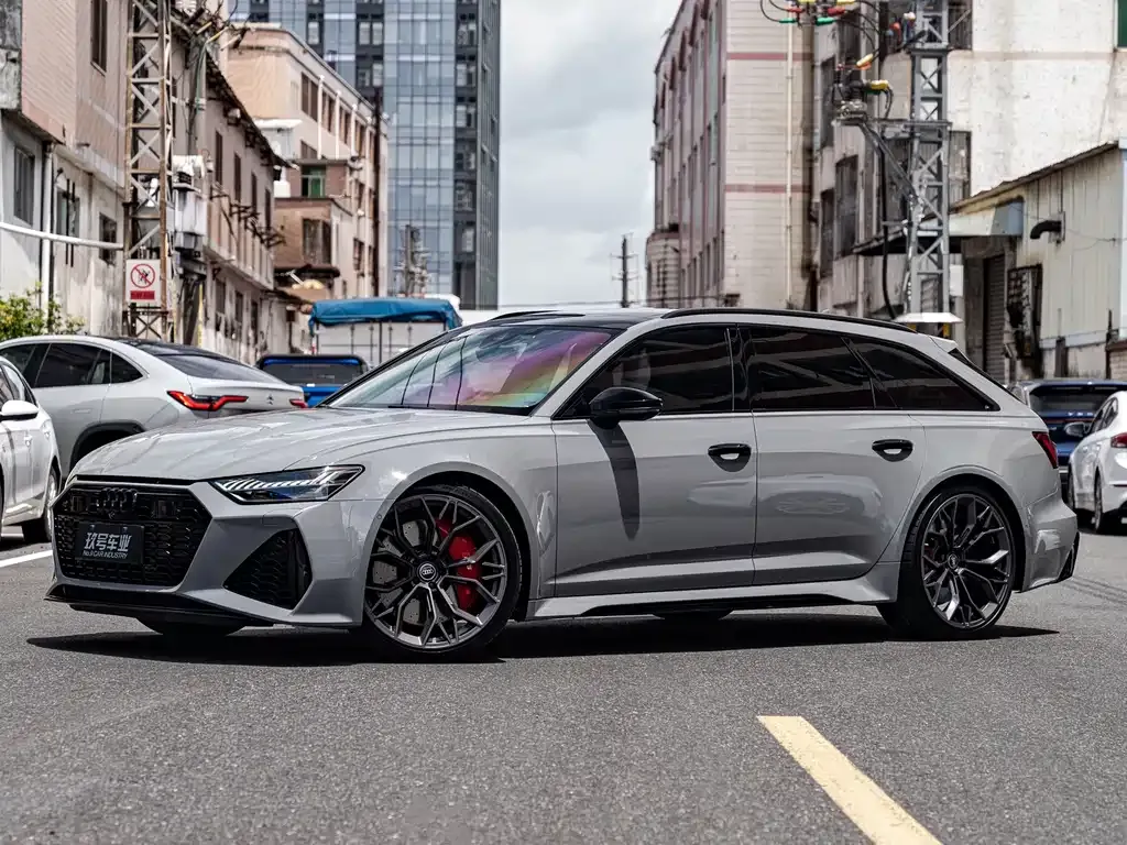 Audi RS 6 — фото 1