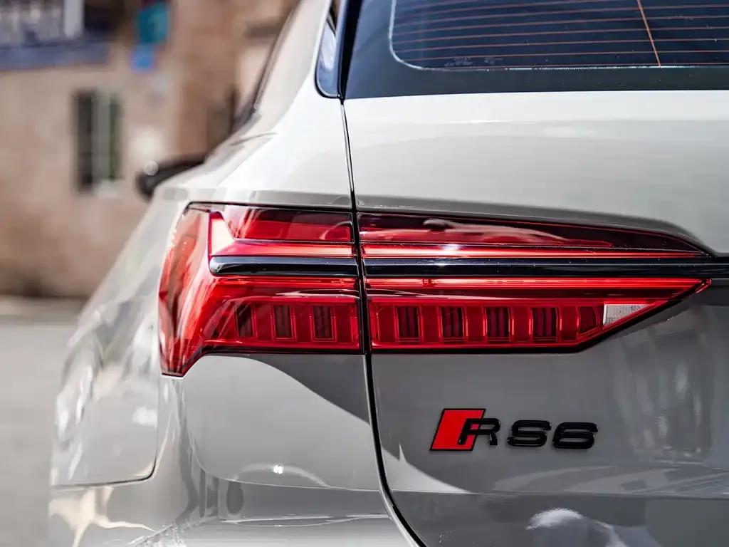 Audi RS 6 — фото 8